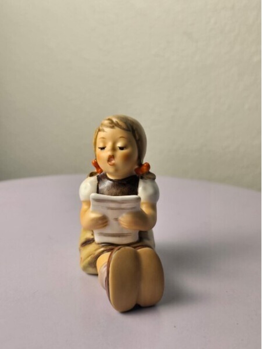 Vintage Hummel Porcelain Figurine Girl Reading Book TMK-6